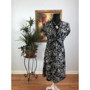 Chadwicks Dress Women's Medium Black White Floral Ruched Stretch A Line